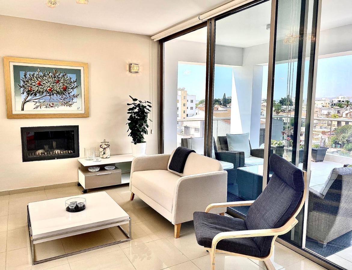 The Penthouse 401 *